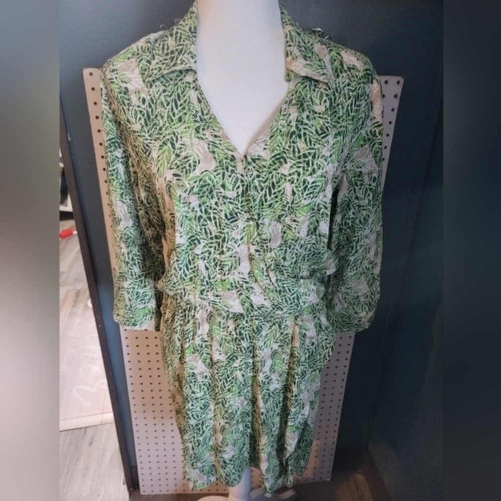 Cabi size small leaf print faux‎ wrap dress